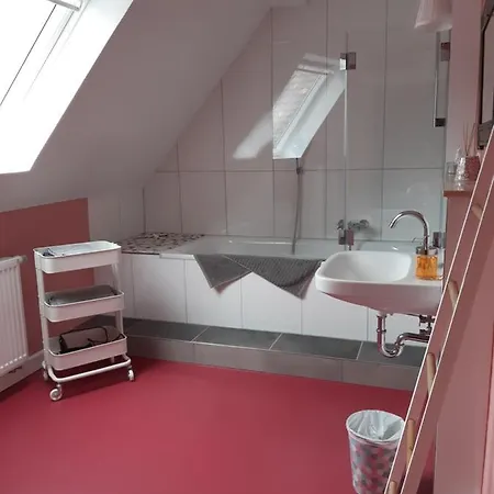 Emmas Bed and Breakfast 3*