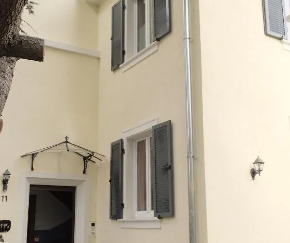 Bed & Breakfast Emmas 3*